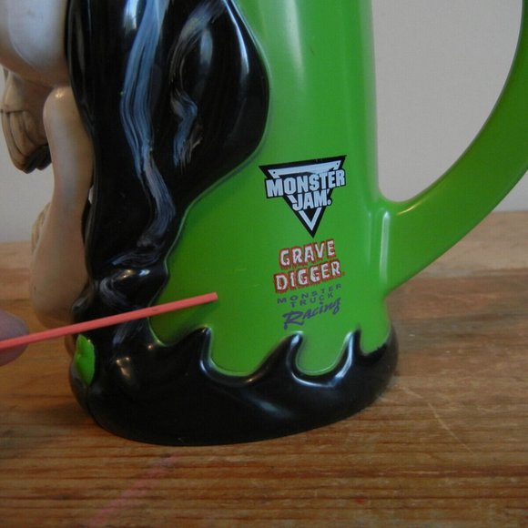 Grave Digger Monster Jam Plastic Skull Head Cup Scary Light Up Mug Or Decor 6.5” - Picture 13 of 16